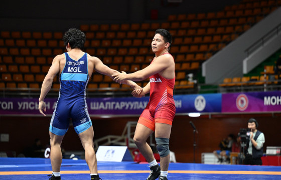 Б.Бат-Эрдэнэ улсын аваргын 86 кг-д алтан медаль хүртлээ