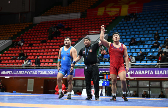 М.Лхагвагэрэл улсын аваргын 125 кг-д алтан медаль хүртэв