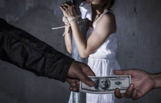 ӨСВӨР НАСНЫ 18 ХҮҮХЭД ХҮНИЙ НАЙМААНЫ ХОХИРОГЧ БОЛСОН ХЭРГИЙН МӨРӨӨР...