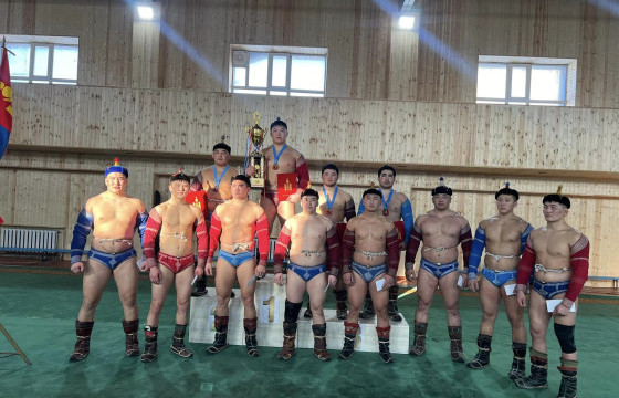 Үндэсний бөхийн “Алдарын цом” залуу бөхчүүдийн барилдаан боллоо