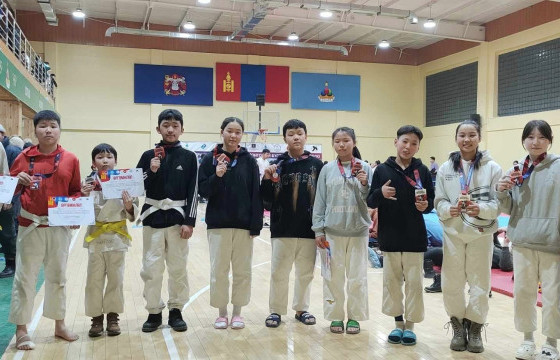 Бүст барилдааны улсын аваргад “Даян шонхор” клуб амжилттай оролцлоо