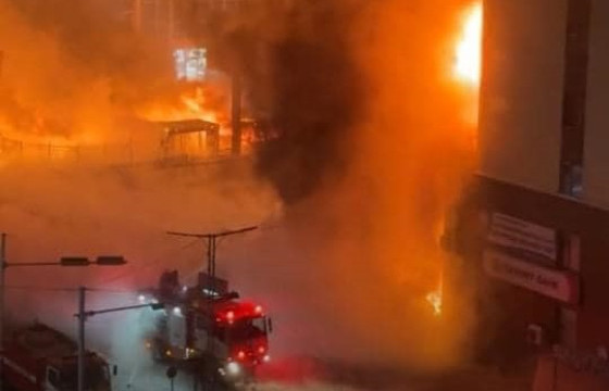 С.АМАРСАЙХАН: Газ тээвэрлэж явсан машин “Патрол” загварын автомашинтай мөргөлдсөний улмаас газ алдаж, гал гарсан болохыг урьдчилсан байдлаар тогтоогоод байна