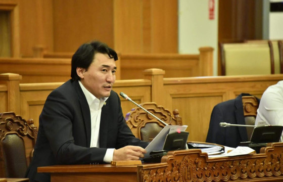 Г.ДАМДИННЯМ: ХӨРӨНГӨ ОРУУЛАЛТЫН ТУХАЙ ХУУЛИА ХЭЛЭЛЦҮҮЛЭХГҮЙ Л БОЛ ХӨРӨНГӨ ОРУУЛАГЧИД ДАЙЖИЖ, БИД ЯДУУРНА