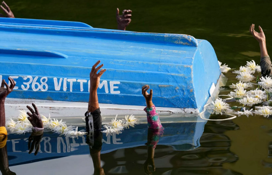 Газар дундын тэнгист он гарснаас хойш 100 гаруй цагаач амиа алджээ