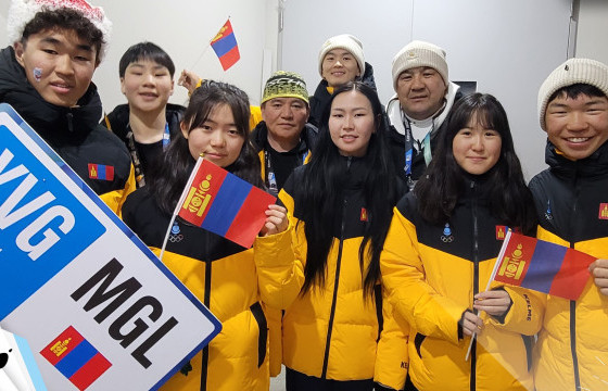 Залуучуудын өвлийн олимп “Хөшгөө хааж” өндөрлөв