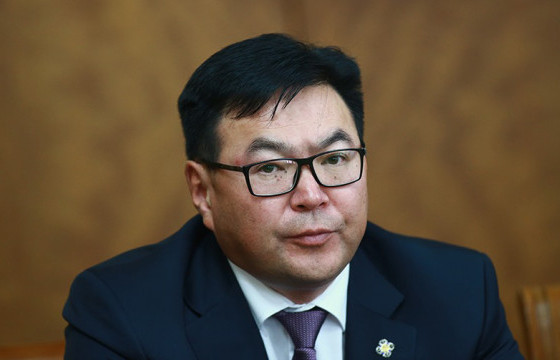 Т.Бадамжунай, Ц.Анандбазар нарын хэргийг нэгтгэн шүүнэ гэж үзжээ