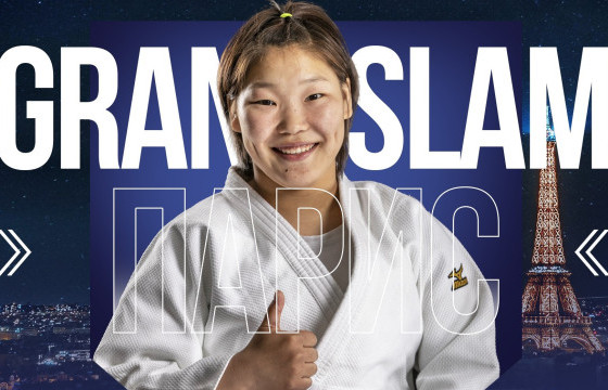 С.Лхагвадулам Японы Shiho TANAKA-д ялагдав