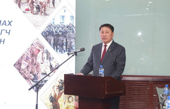 Цэргийн төв хэвлэлийн 100 жилийн ой тохиож, сайд Г.Сайханбаяр мэнд дэвшүүллээ