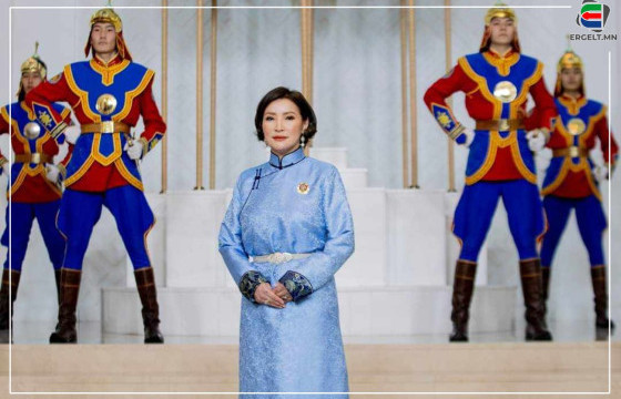 Л.НИНЖЖАМЦ: Сэтгүүл зүйн салбарт 30 гаруй жилийн турш хөдөлмөр, зүтгэлээ зориулсныг минь өндрөөр үнэлсэнд баяртай байна