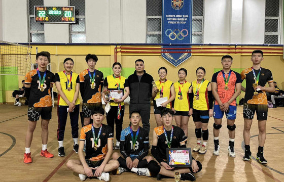 Сэлэнгийн Спортын дунд сургуулийн эрэгтэй баг алтан медаль хүртлээ