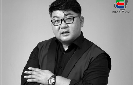 Жүжигчин Д.Баттөмөрийг МУГЖ цолоор шагналаа