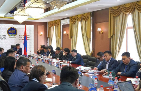 ЗТХЯ: Долоон аймаг 40 сум, хоёр хилийн боомтыг хатуу хучилттай авто замаар холбоно