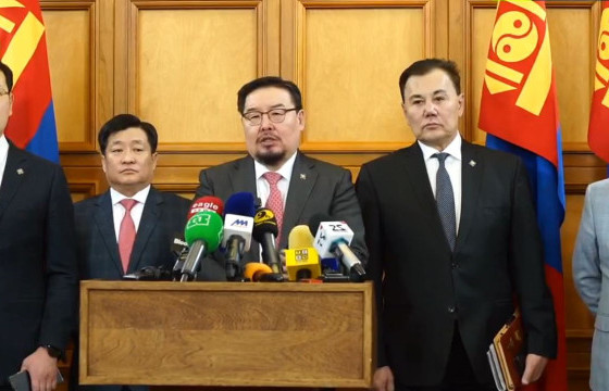 Г.ЗАНДАНШАТАР: ГАЗРЫГ ГАДНЫН ИРГЭНД 100 ЖИЛЭЭР ЭЗЭМШҮҮЛЭХ ХУУЛИЙН ЗААЛТЫГ ХҮЧИНГҮЙ БОЛГОНО