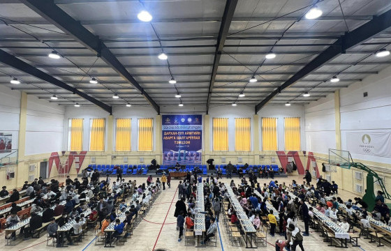 Дархан хотын өсвөрийн шатарчдын тэмцээн өндөрлөв