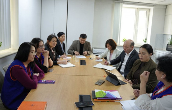 Хүчирхийллийн эсрэг Үндэсний төвийн үйл ажиллагаатай танилцав