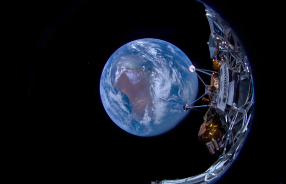 Америкийн “Одиссей” хөлөг саран дээр амжилттай газарджээ