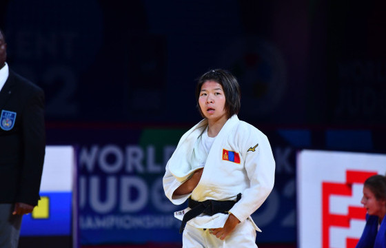 Б.Хорлоодой Францын Astride GNETO-г ялж шөвгийн дөрөвт шалгарлаа   