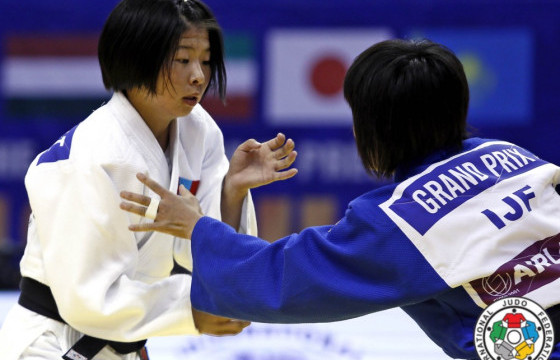 АНЭУ-ын Б.Нармандах ялагдал хүлээж, Б.Хорлоодой Оросын бөхийг яллаа