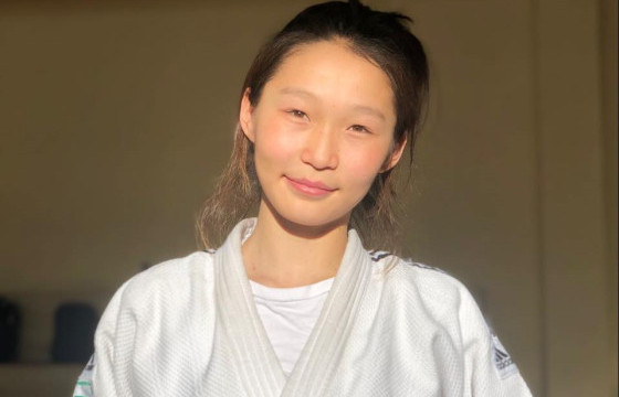 Б.Гүндэгмаа жүдо бөхийн залуучуудын улсын аварга боллоо