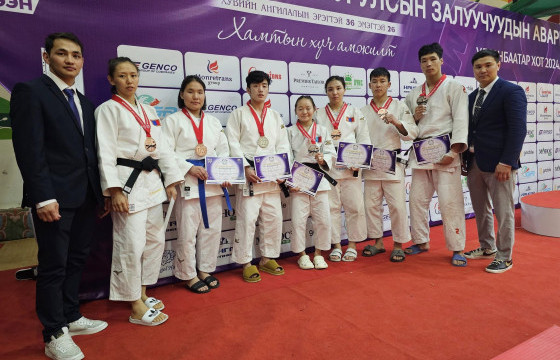 “Мон-Алтиус”-ийн баг жүдо бөхийн залуучуудын УАШТ-аас медаль хүртлээ