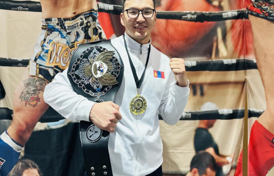 Б.Наадам АНУ-ын олон улсын фестивалиас алтан медаль хүртжээ