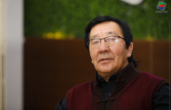 МУГЖ Э.ОЮУНБАТ: ТЭВЭГ ӨШИГЛӨЖ ЯВААД БАЛЕТЫН УРЛАГТАЙ ХУВЬ ЗАЯАГАА ХОЛБОЖ, 10 НАСТАЙДАА ОРОС РУУ СУРГУУЛЬД ЯВЖ БАЙЛАА