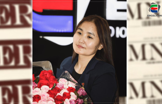 ЭРГЭЛТ.МН МЭДЭЭЛЛИЙН САЙТЫН ЕРӨНХИЙ РЕДАКТОР Б.ЭНХМАРТ Ж.ЦЭВЭЭНИЙ НЭРЭМЖИТ ШАГНАЛ ХҮРТЛЭЭ