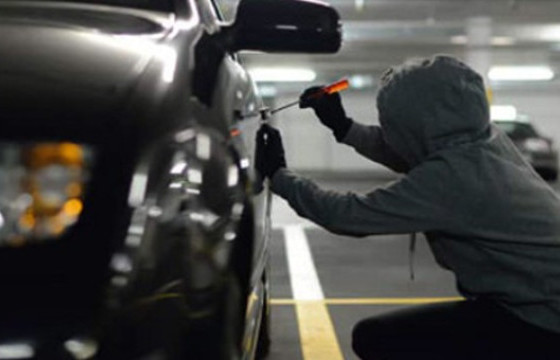 Өсвөр насны хүүхдүүд мансуурсан үедээ машин хулгайлжээ