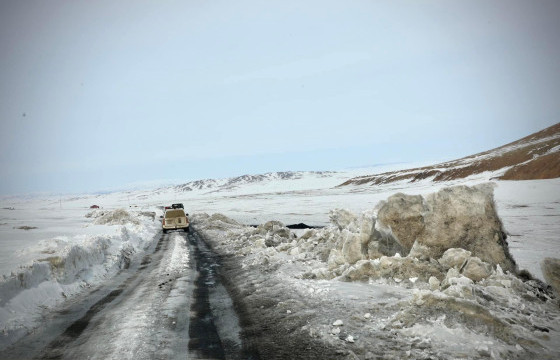 Шар усны үерийн эрсдэлтэй сумдад хамгаалах далан, зурвас байгуулж байна