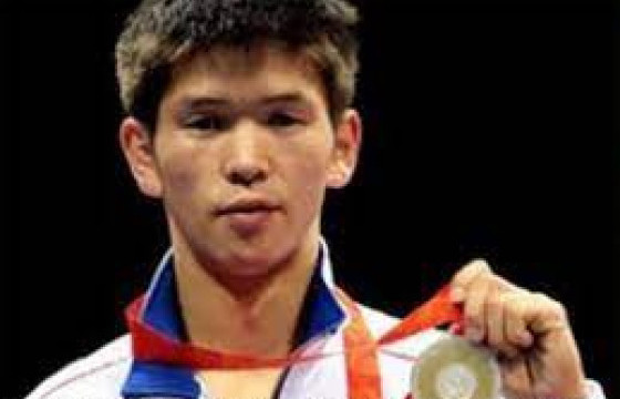 БОКСЫН ХОЛБООНЫ ЕРӨНХИЙ НАРИЙН БИЧГИЙН ДАРГААР П.СЭРДАМБЫГ ТОМИЛЖЭЭ