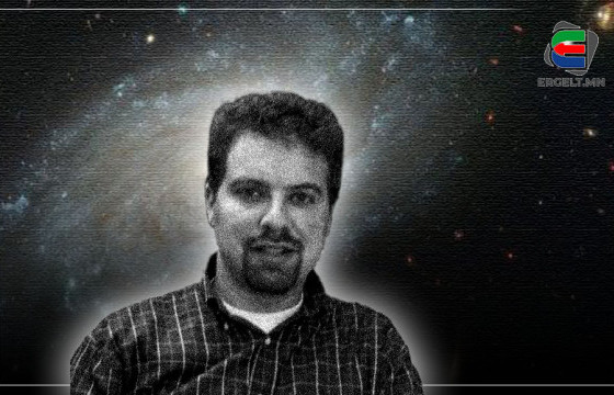 НОБЕЛИЙН ШАГНАЛТ ФИЗИКЧ АДАМ РИСС: ЕРТӨНЦИЙН ЭХЛЭЛ, ХАР МАТЕРИЙН ТАЛААР ХҮН ТӨРӨЛХТӨНД БУРУУ ОЙЛГУУЛСАН БАЙЖ МЭДНЭ