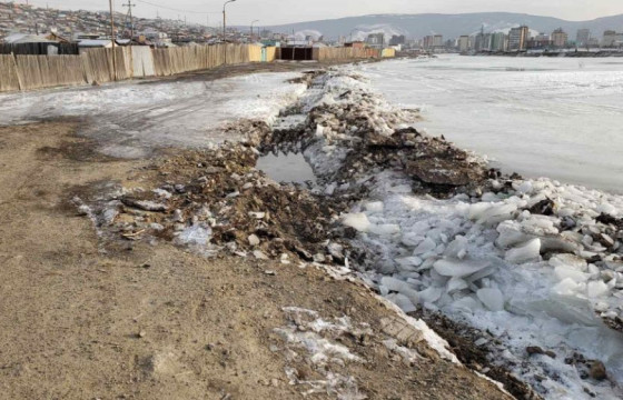 Хонхорт шар усны үер бууж, 30 гаруй айл үерт автжээ