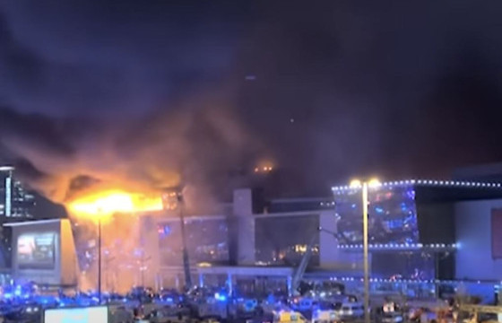 Оросын “Крокус Сити Холл” танхимд халдлага болж, 40 хүн амиа алдаж, 130 хүн шархаджээ