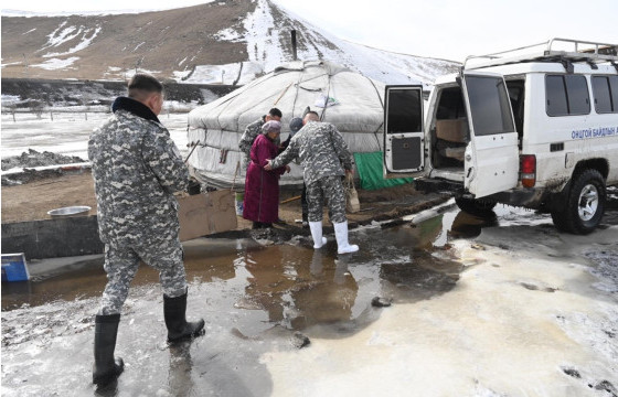 Үерийн эрсдэлтэй бүс дэх айлуудыг нүүлгэн шилжүүлж байна
