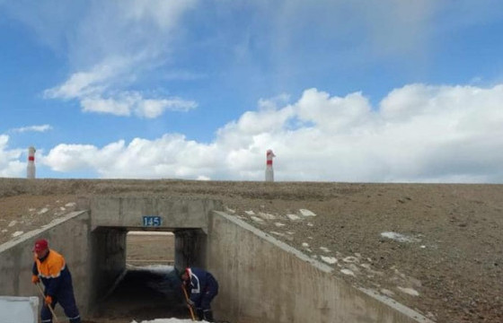 Орон нутгийн авто зам хариуцагч байгууллагууд шар усны үерээс урьдчилан сэргийлэх арга хэмжээ авч ажиллаж байна