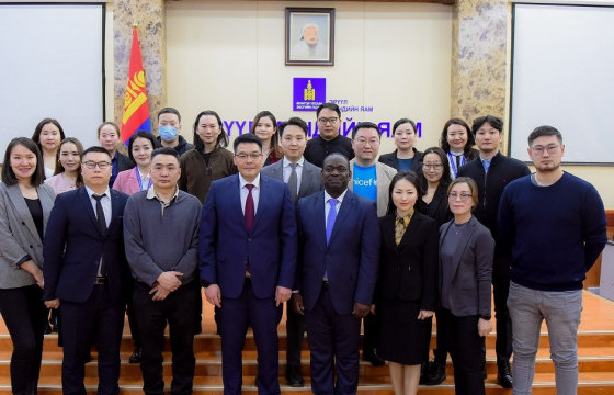 ЭМЯ-наас хэрэгжүүлсэн Харвардын хөтөлбөрт хамрагдсан 20 эмч, мэргэжилтэн төгсөж, эх орондоо ирлээ 