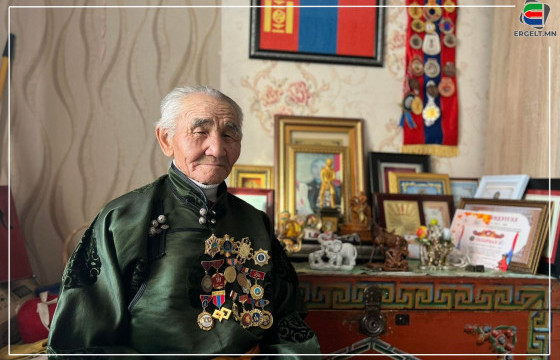 Б.ЦОГ ГЕНАРАЛЫГ ЦЭРГҮҮДИЙН ҮСИЙГ ХУСАХ, ХЭЭРИЙН ШОРОНД ХОРИХ ШИЙДВЭР ГАРГАХАД НЬ МӨН Ч ИХ АЙЖ БИЛЭЭ