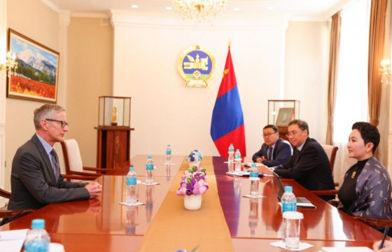 Гадаад харилцааны сайд Б.Батцэцэг доктор Хью Парсонс-ыг хүлээн авч уулзав