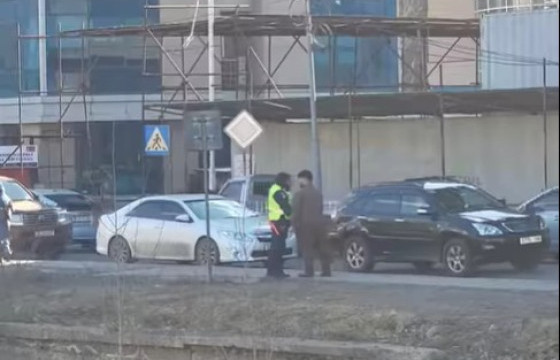 ЦЕГ: Цагдаагийн алба хаагчийн биед халдсан иргэнийг шалгаж байна