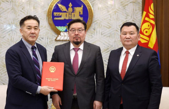 Хөрөнгө оруулалтын тухай хуулиас газартай холбоотой зөрчилтэй заалтыг хасах хуулийн төсөл өргөн мэдүүллээ