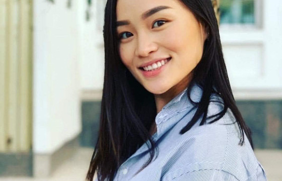 СУИС-ИЙН ОЮУТНУУДЫГ ЗОДДОГ БАЙСАН ГЭХ ЖҮЖИГЧИН Б.НОМИН ГЭЖ ХЭН БЭ