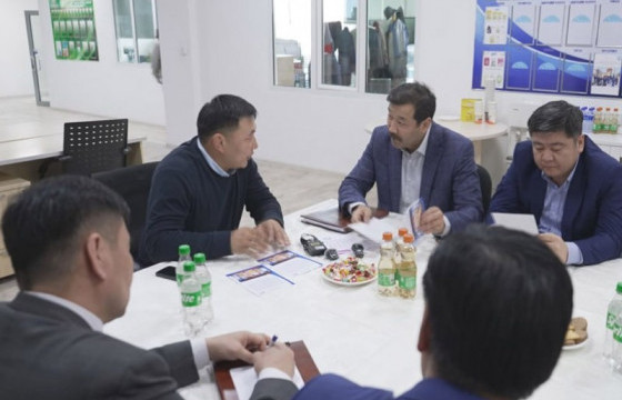 Гурилын үнийн өсөлтийг хянан шалгах ажлын хэсгийнхэн дотоодын үйлдвэр, худалдааны төвүүдэд ажиллав