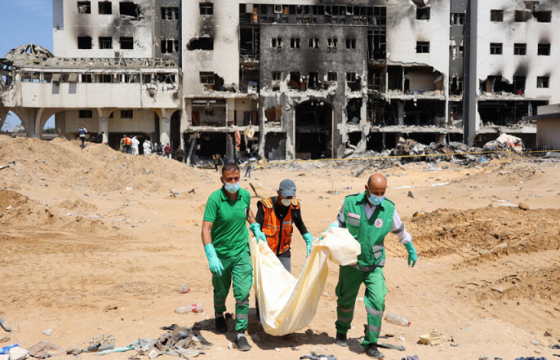 Израилын бүслэлтэд байсан Газын эмнэлгээс 400 орчим цогцос олжээ