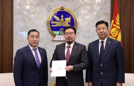 Ашигт малтмалын тухай хуульд нэмэлт, өөрчлөлт оруулах тухай хуулийн төслийг өргөн мэдүүлэв