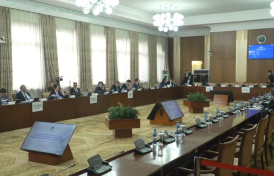 Эмийн сангийн тусгай зөвшөөрлийг аймаг, нийслэлийн эрүүл мэндийн газрууд өгдөг