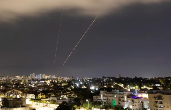 Израил Ираны цэргийн бааз, сургалтын төвүүдийг бөмбөгдөж болзошгүй гэв