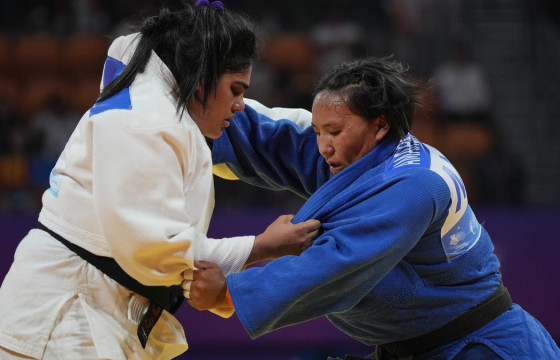 А.Адъяасүрэн, Г.Алтанбагана нар Азийн аваргын төлөө барилдана