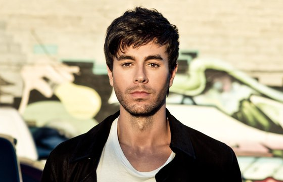 ЭНРИКЕ ИГЛЕСИАС: ДАХИЖ ДУУ ЗОХИОХ, ДУУЛАХ УРАМ, ХҮСЭЛГҮЙ БОЛЧИХООД ТАЙЗНААС БУУЖ БАЙХДАА ДЭЛХИЙН ПОПЫН ШИЛДГҮҮДИЙН НЭГ БОЛНО ГЭЖ ТӨСӨӨЛӨӨ Ч ҮГҮЙ