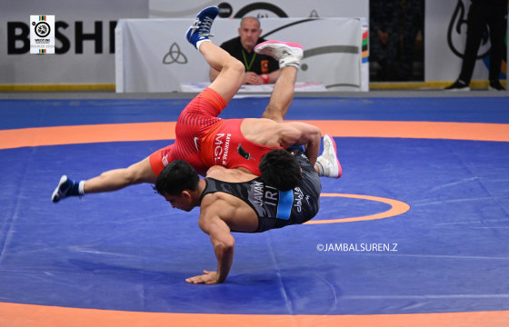 Чөлөөт бөхийн олимпын сүүлийн эрхийн төлөө өрсөлдөнө