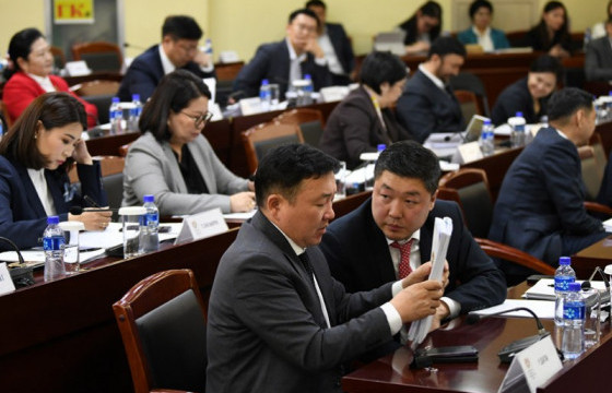 Нийслэлийн үнэт цаас гаргах тогтоолын төслийг баталлаа